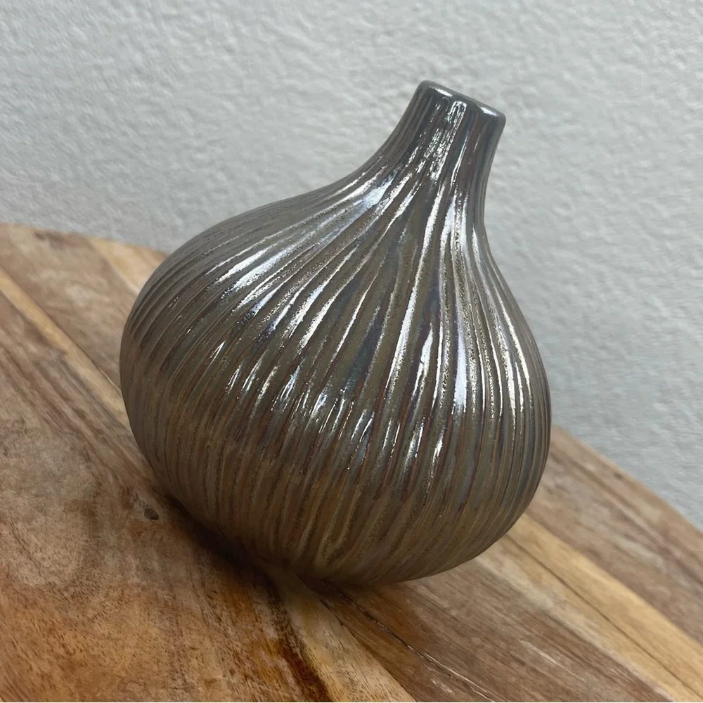 Crate&Barrel l 5” Contemporary Modern Metallic Ribbed Texture Etch Vase Sesame